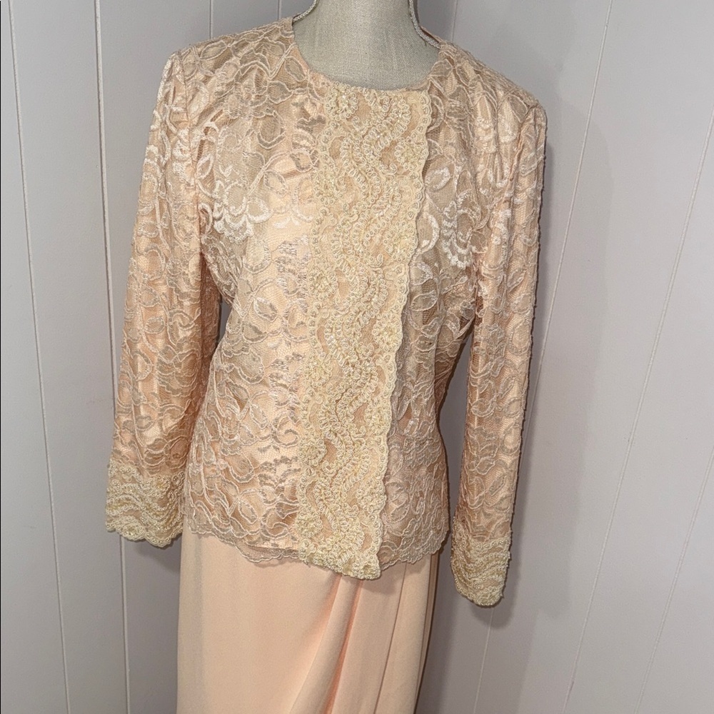 Elegant Lace Overlay Peach Dress Set - Picture 2 of 11